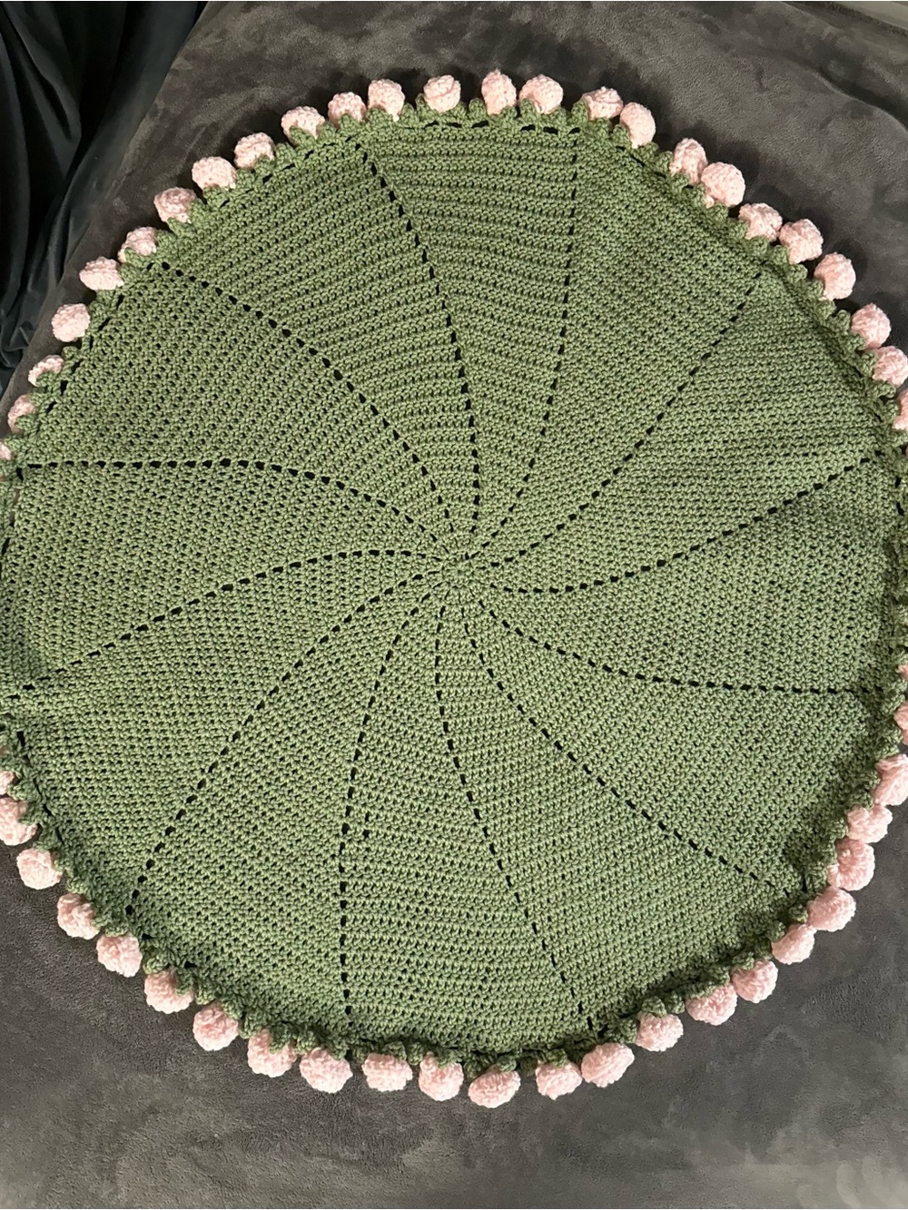 Handmade Crochet rose bouquet throw blanket
